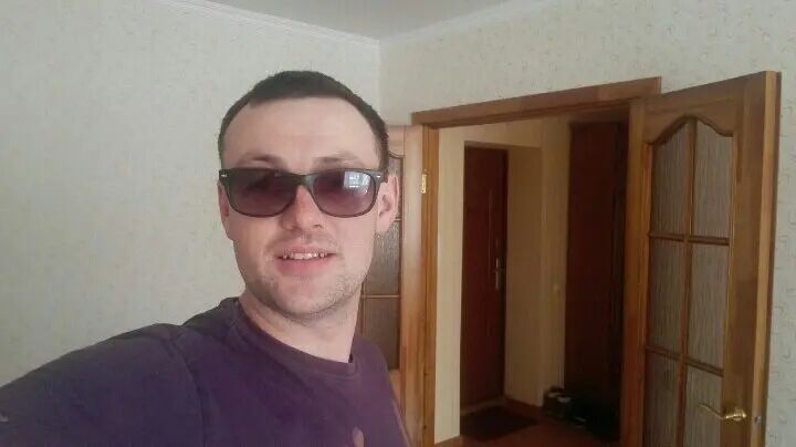  28179416  Yury, 38 ,    