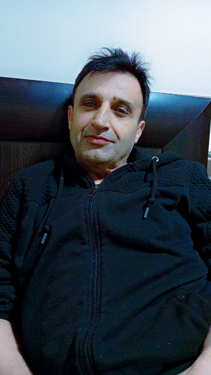  49796676  Serhat, 43 ,    