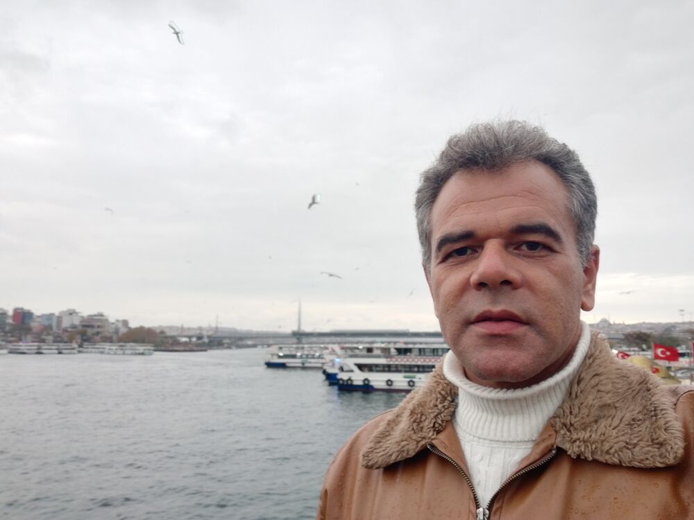  24263736  BEHNAM, 47 ,    