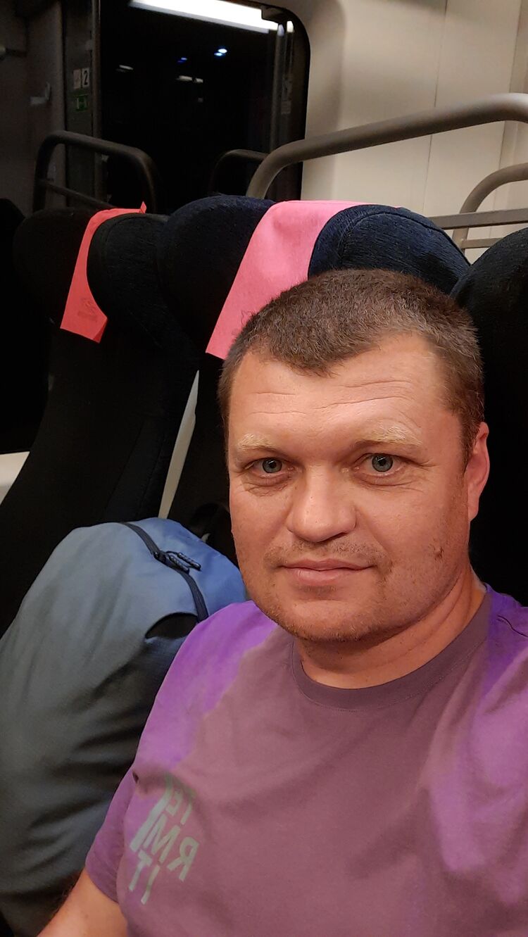  35561706  Sergey, 44 ,    