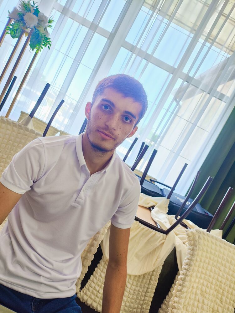  53896016  Zahar, 21 ,    