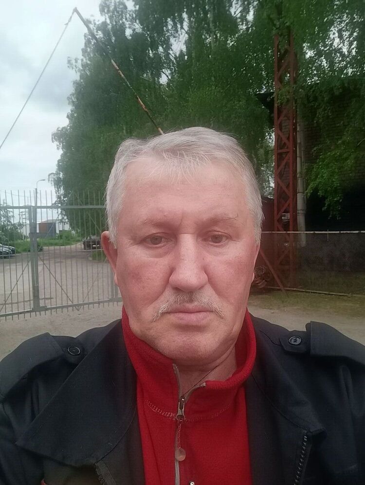  29419226  Sergej, 68 ,    