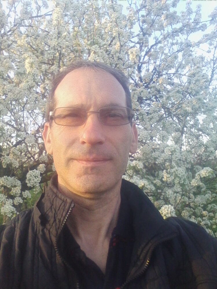  24904026  Radisa, 57 ,    