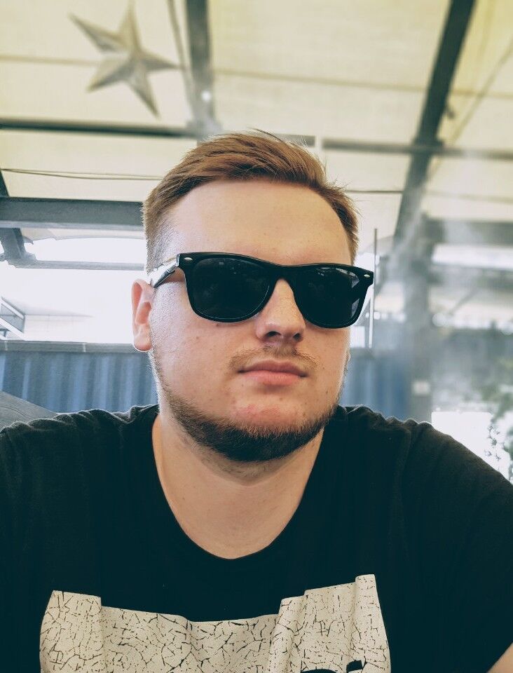  ,   Leo, 32 ,   ,   , c 