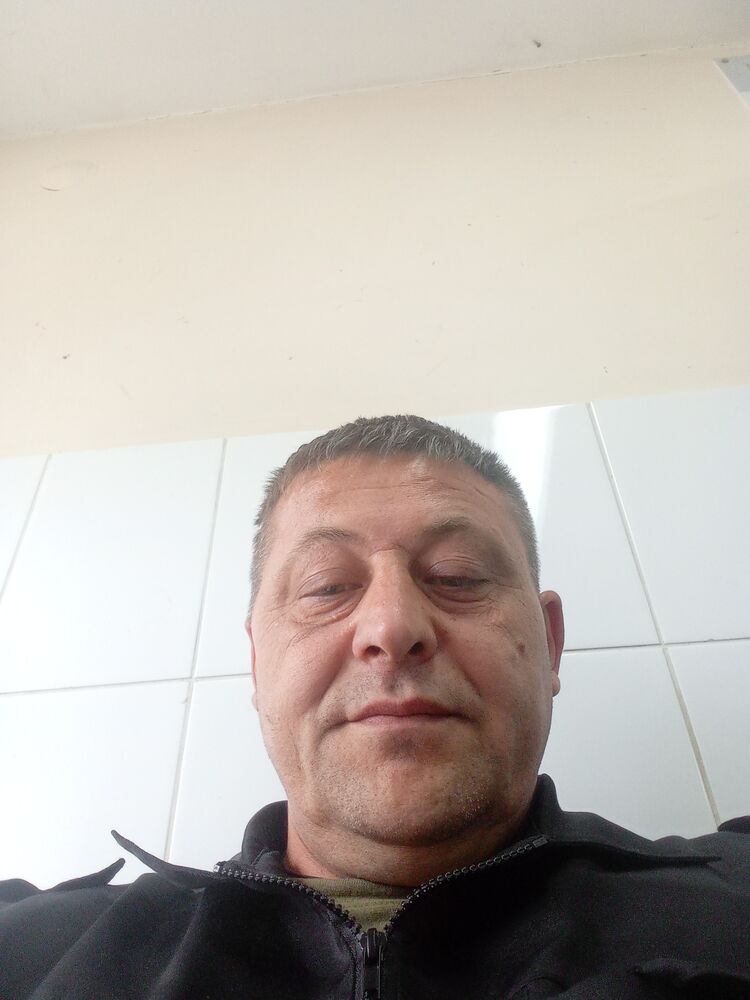  ,   Pawel, 44 ,   c 
