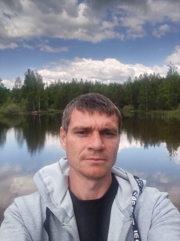  52979356  Ivan, 36 ,    