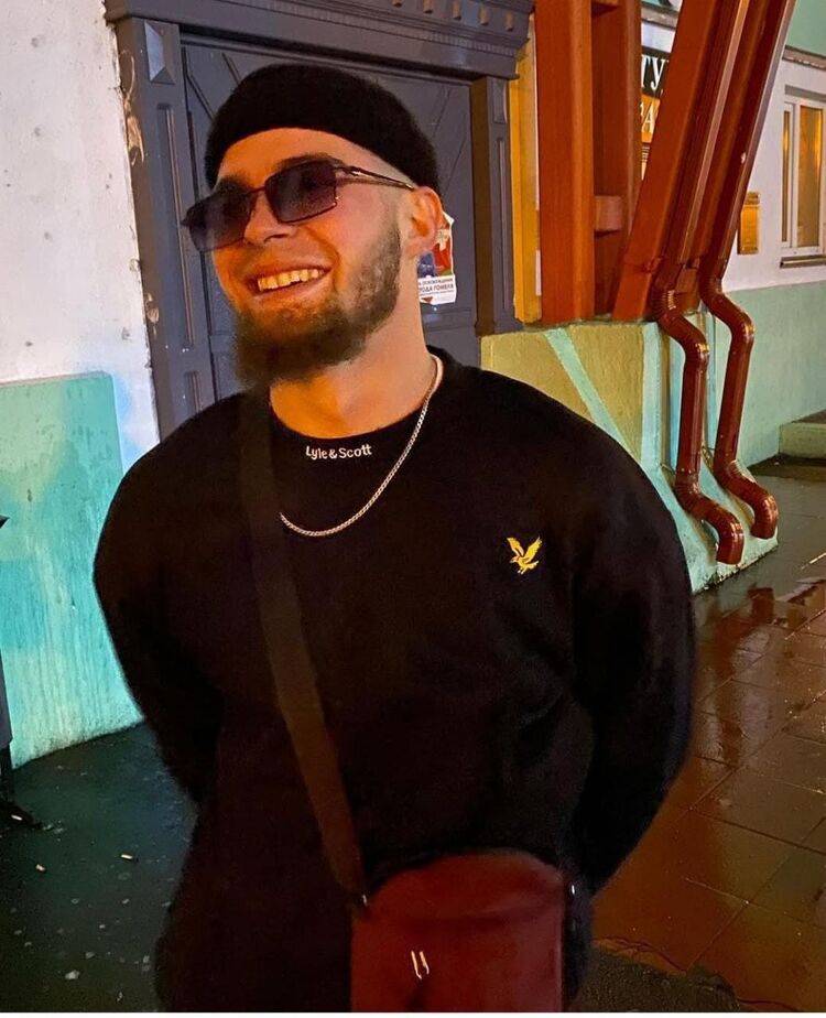  51945516  Ronin, 22 ,    