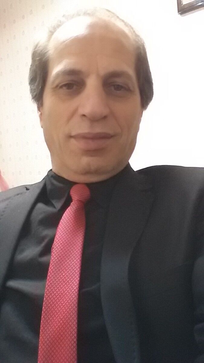  ,   Maxwel, 54 ,  