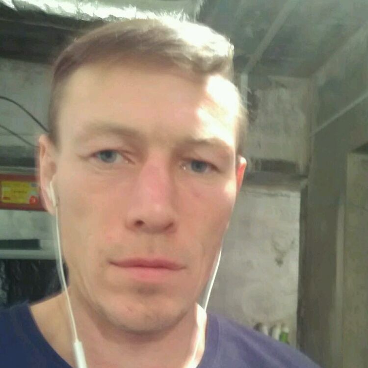  11307506  Kola, 47 ,    