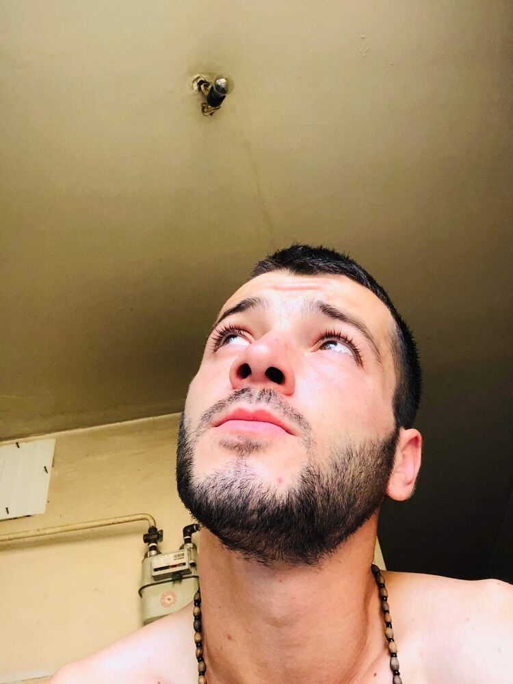  45566866  Giorgi, 27 ,    