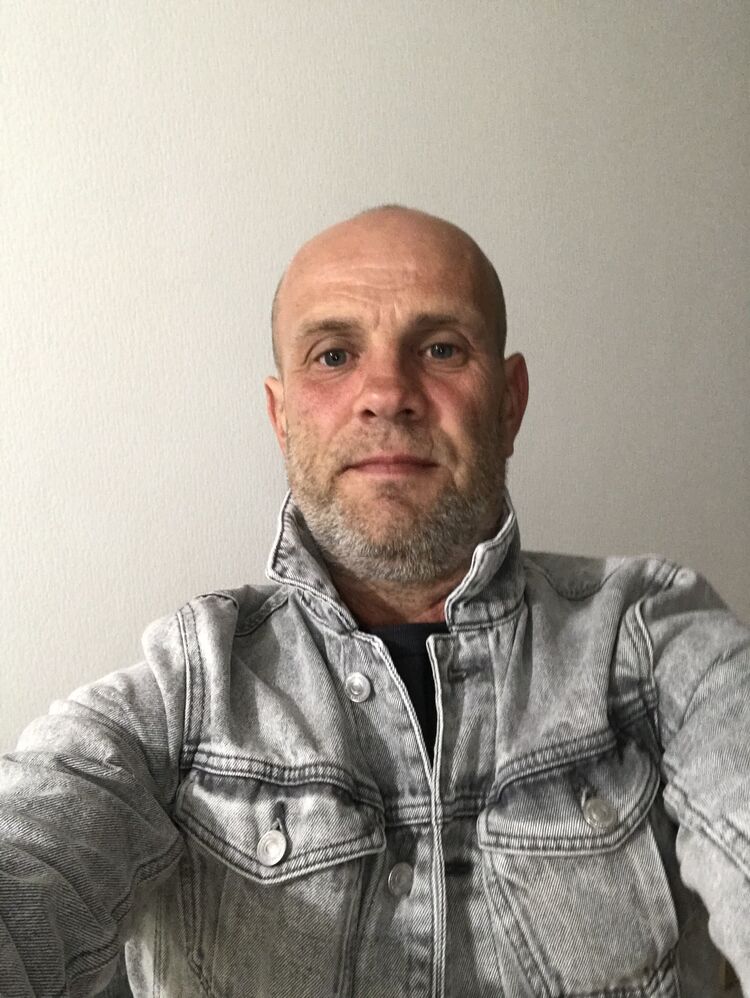  52686806  , 46 ,    