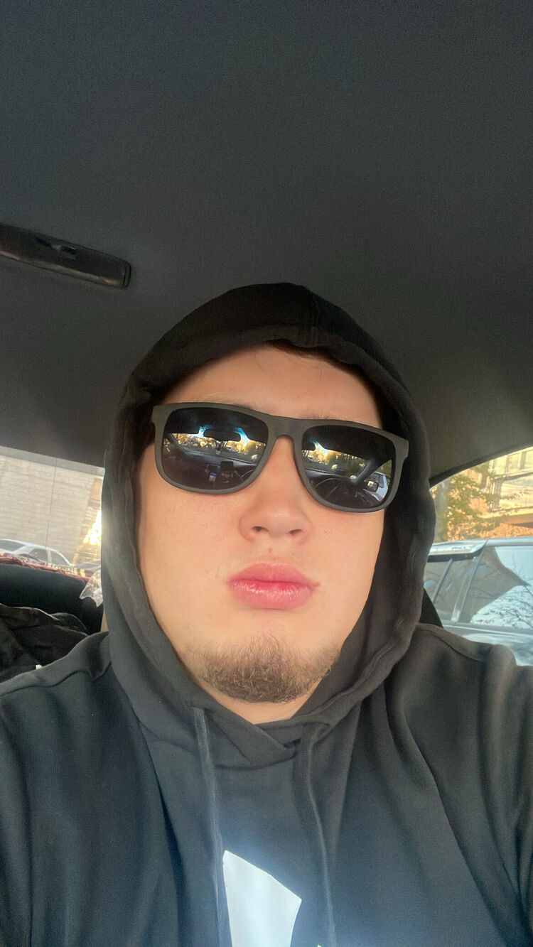  38828446  Damir, 21 ,    