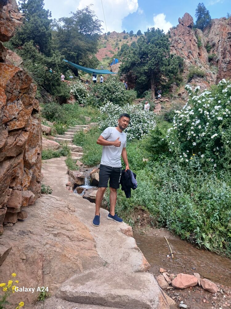  48492676  Hamidov, 32 ,    