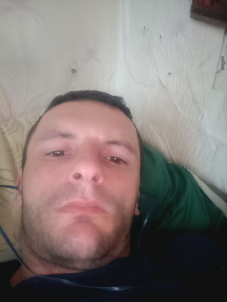  44196196  Andriy, 34 ,    