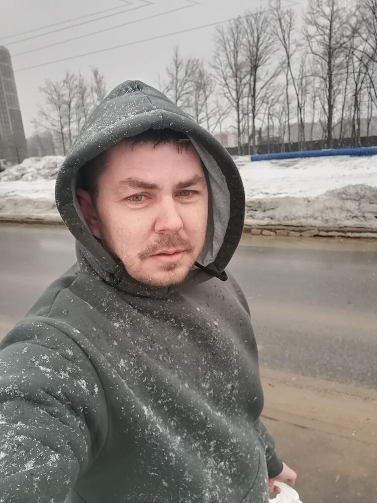  42978966  , 37 ,    