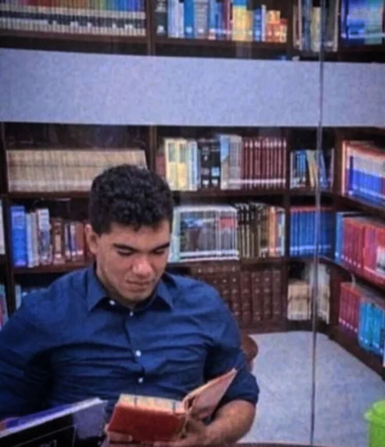  Guayaquil,   Manuel, 28 ,   ,   , c 