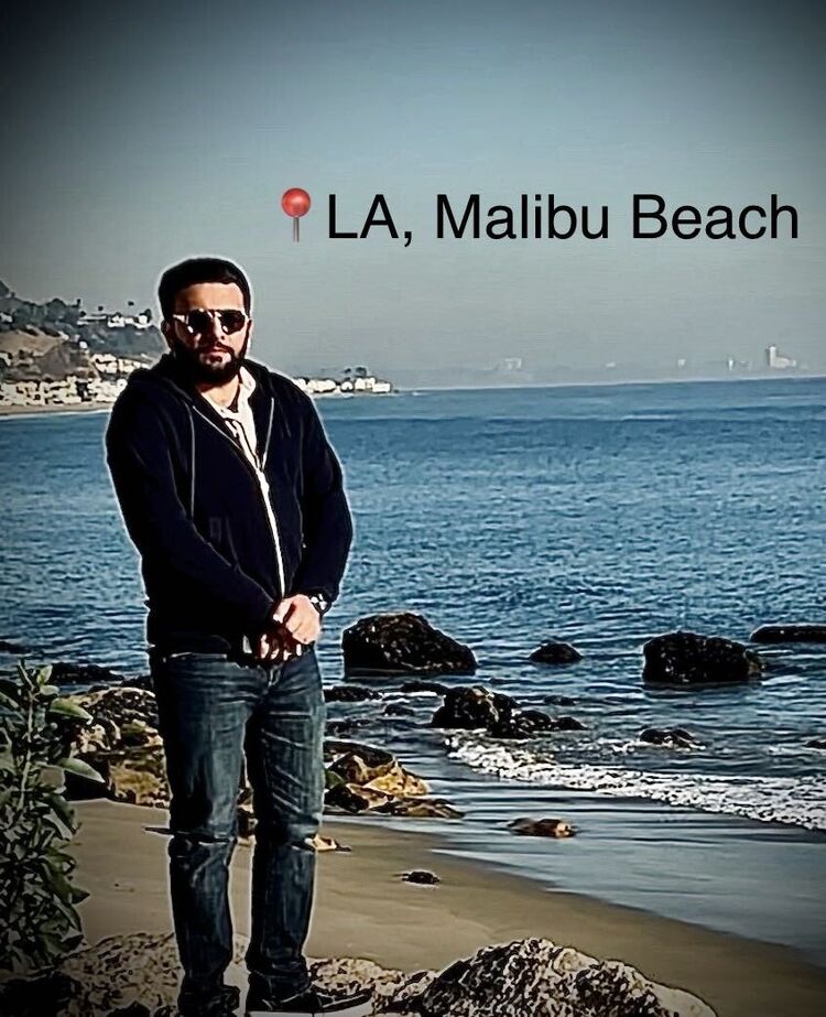  49386256  Gev, 27 ,    Van Nuys