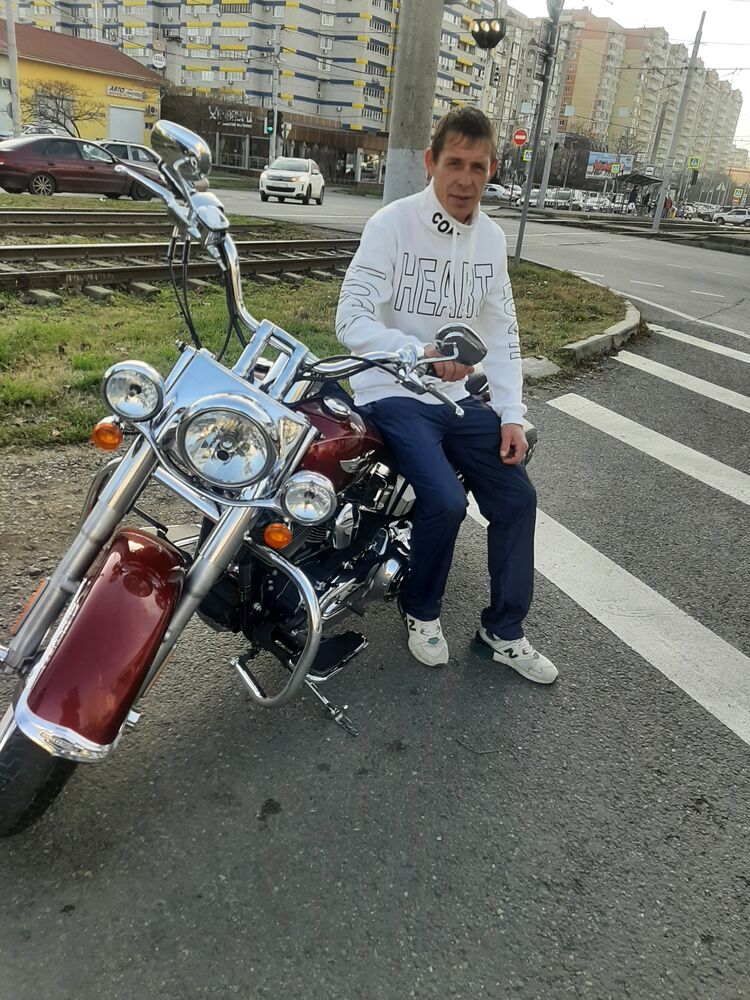  32944556  , 47 ,    