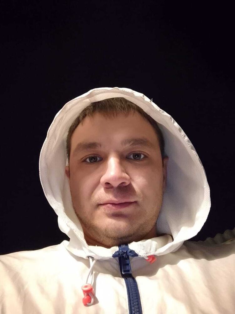  54137716  Robin Good, 26 ,    