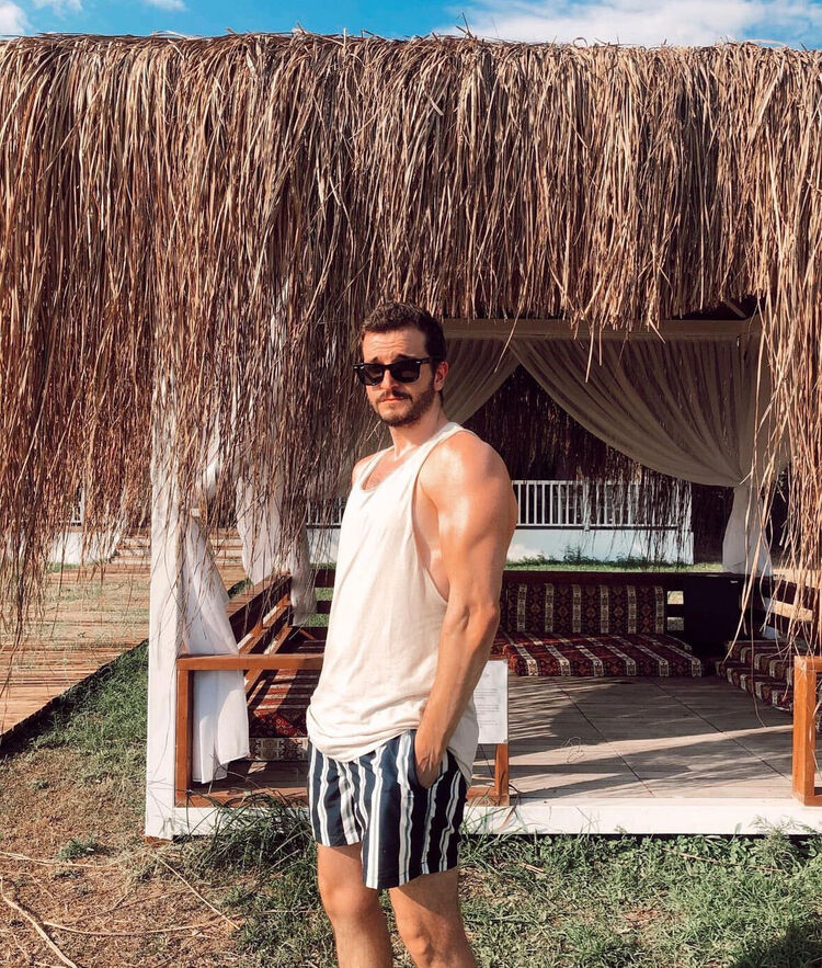  45424096  Mete, 31 ,    Alanya
