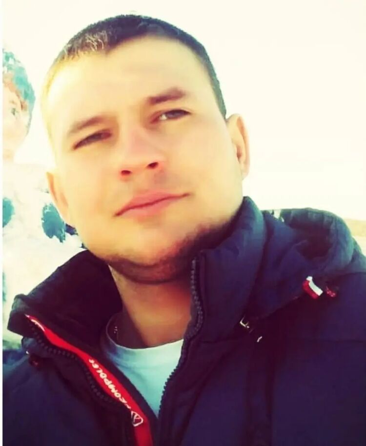  44585886  Oleg, 33 ,    