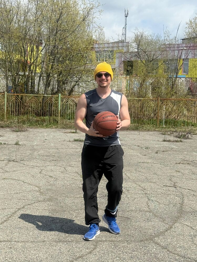  52517886  , 29 ,    -