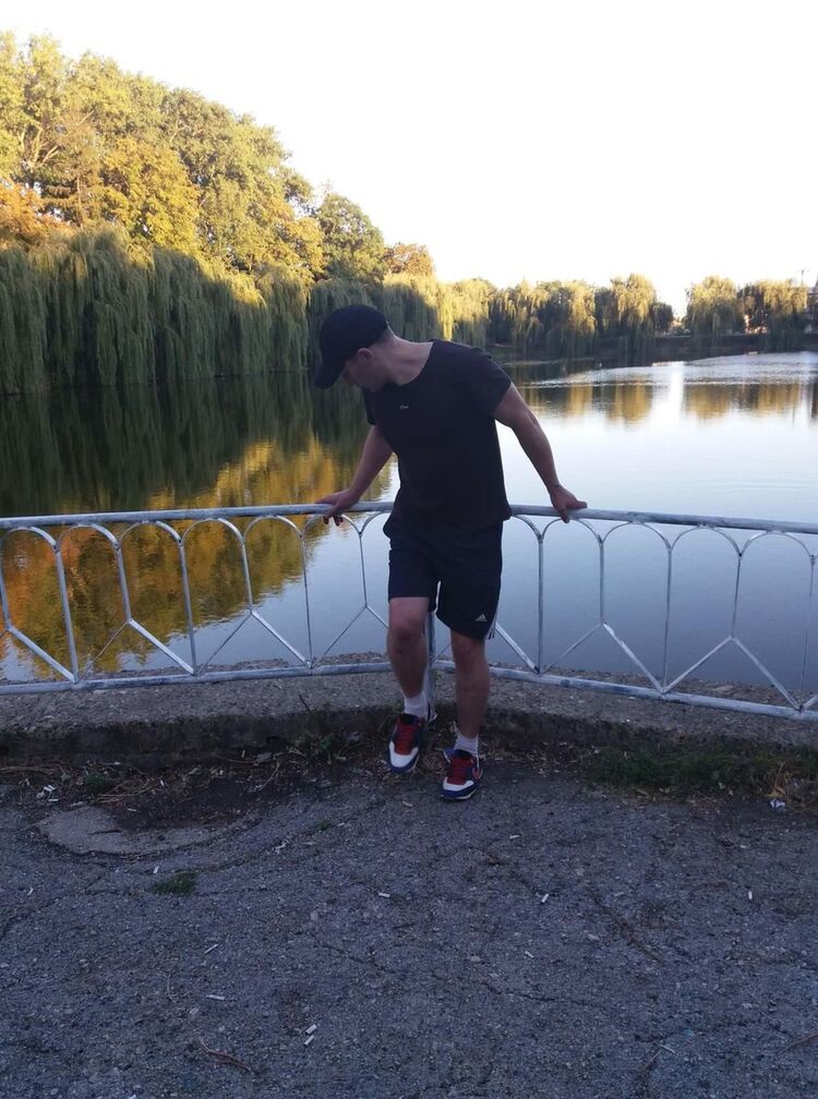 ,   Sergei, 37 ,   ,   , c 