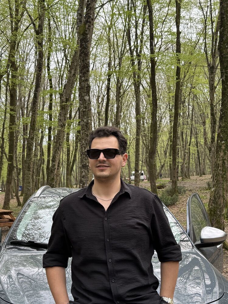  53298446  Bulut, 26 ,    