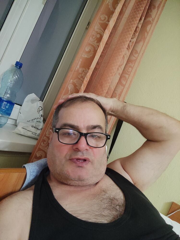  48973616  Sedat, 51 ,    
