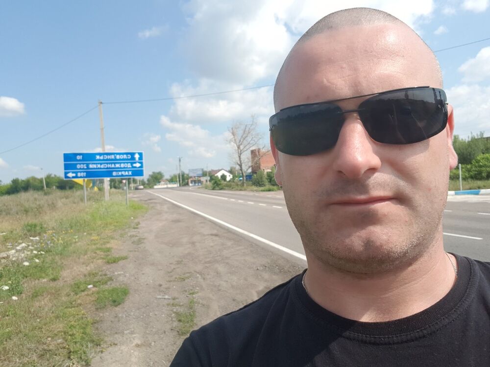  15697736  , 37 ,    