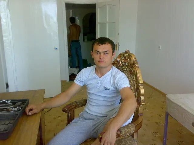  27637266  Ilhom, 37 ,    