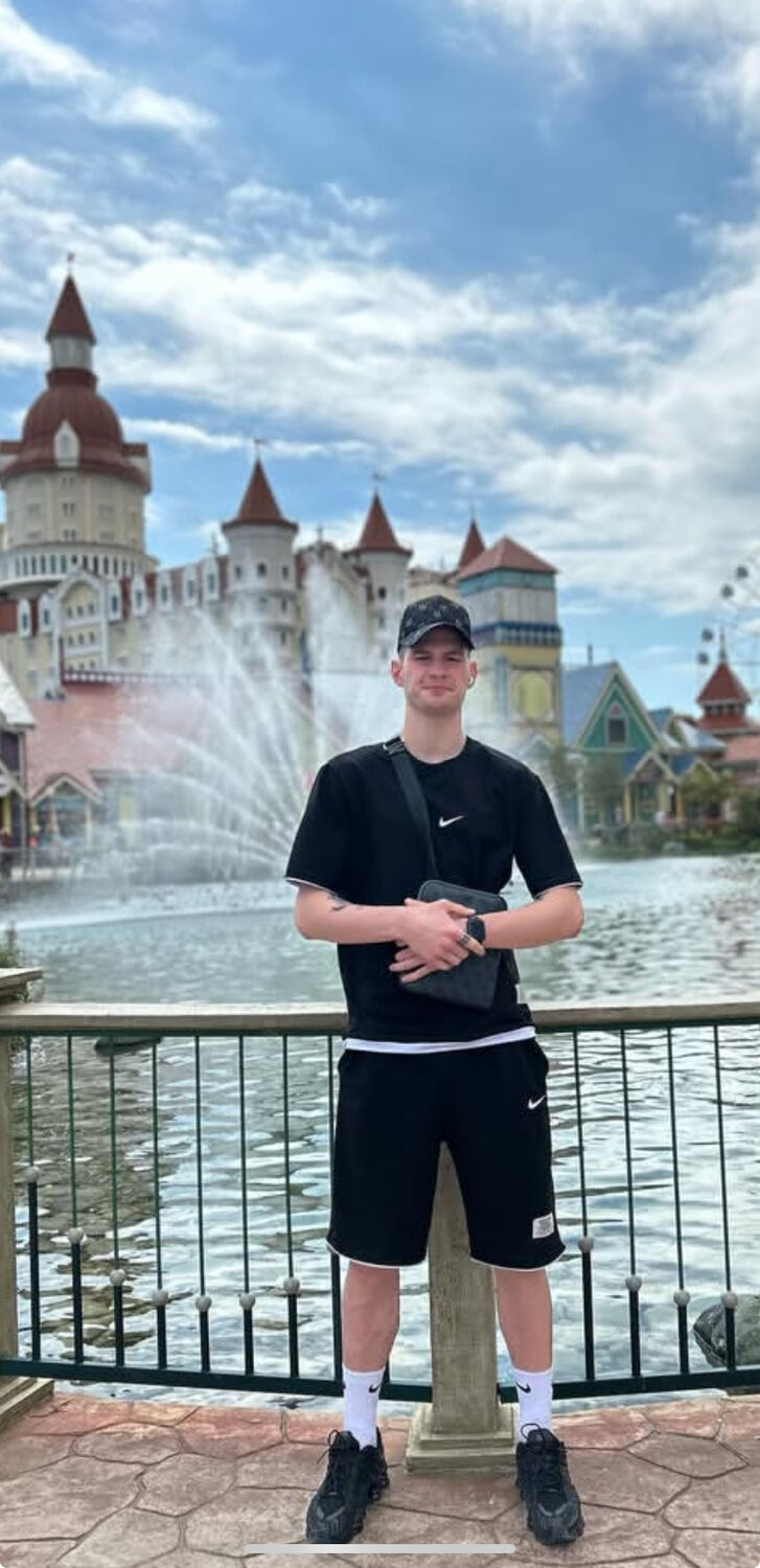  54546876  , 23 ,    -