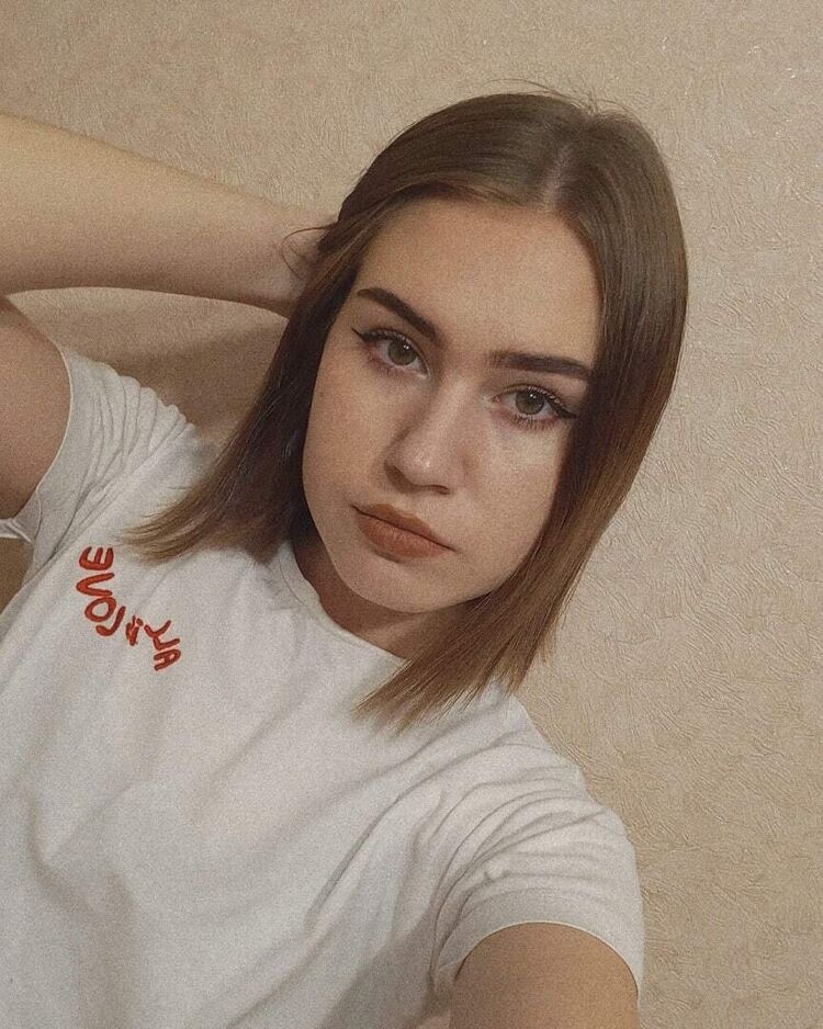  ,   Valia, 22 ,  