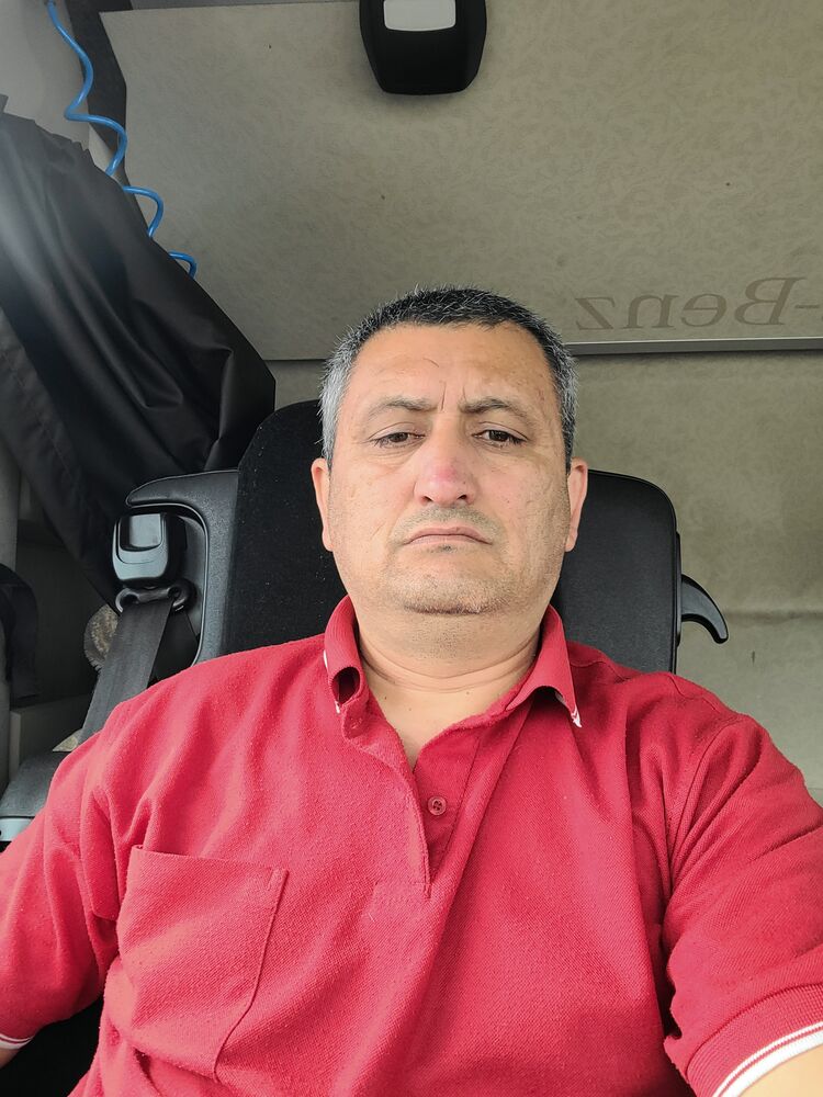  53885306  Shavkat, 45 ,    