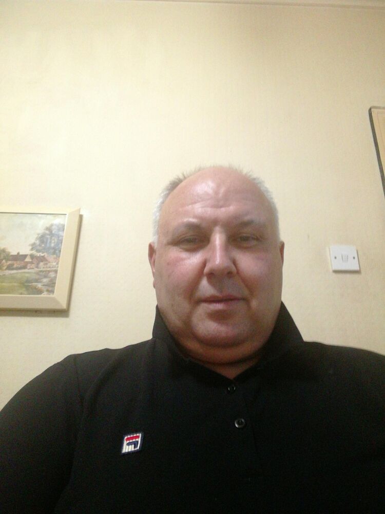  11881856  Hristo, 48 ,    