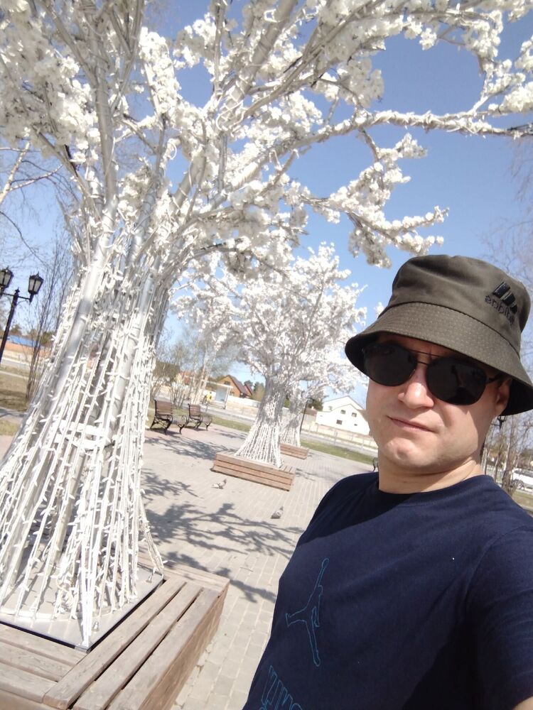  ,   Aleksandr, 24 ,   ,   
