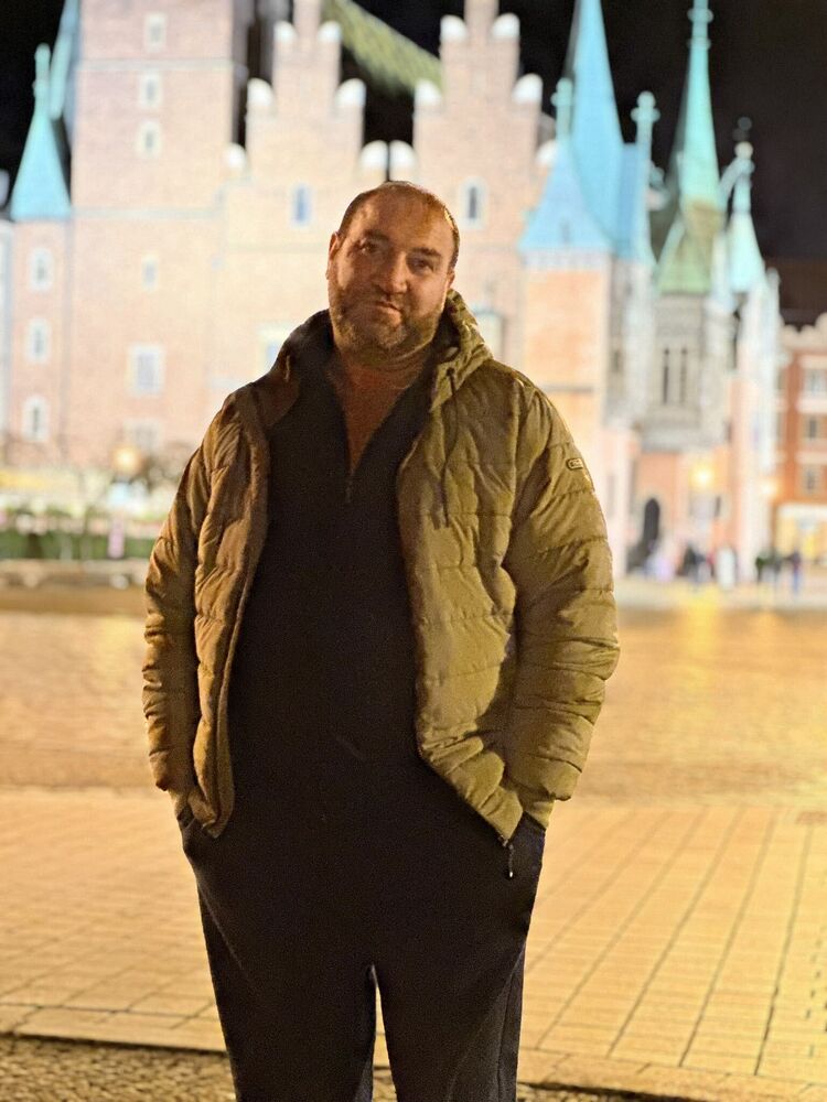  43460556  Ruslan, 42 ,    