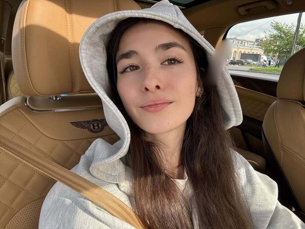  54371506  , 21 ,    --