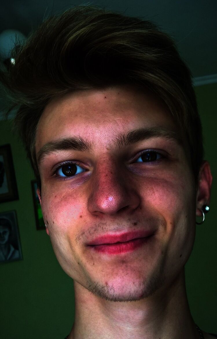  7784716  Andrew, 30 ,    -