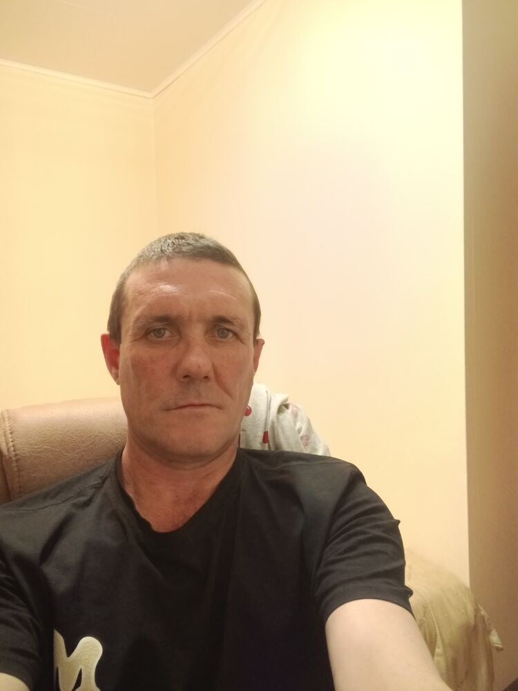  54412126  Zhora, 42 ,    