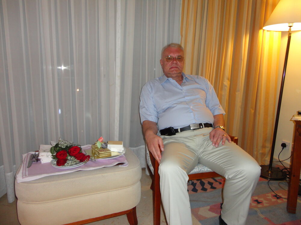  34752416  Walter, 68 ,    
