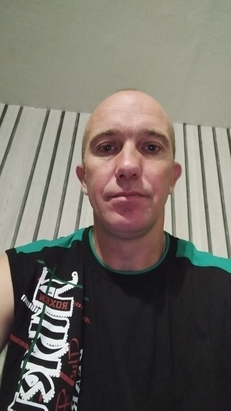  48659096  Igor, 42 ,     