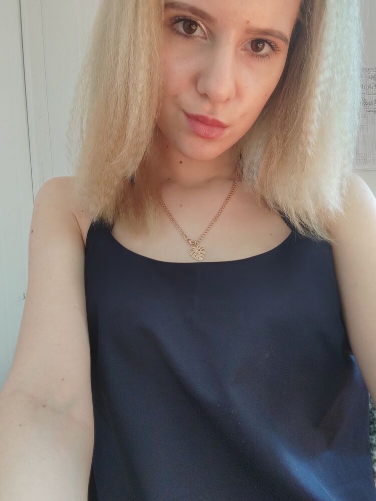  ,   Valeria, 23 ,   ,   