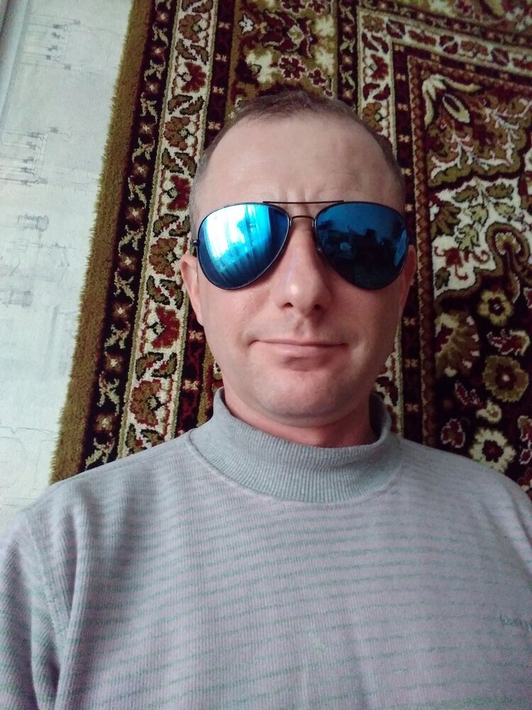  8841656  Vik111777, 48 ,    