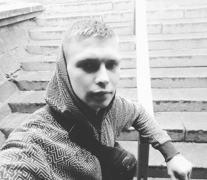  22895236  , 30 ,    