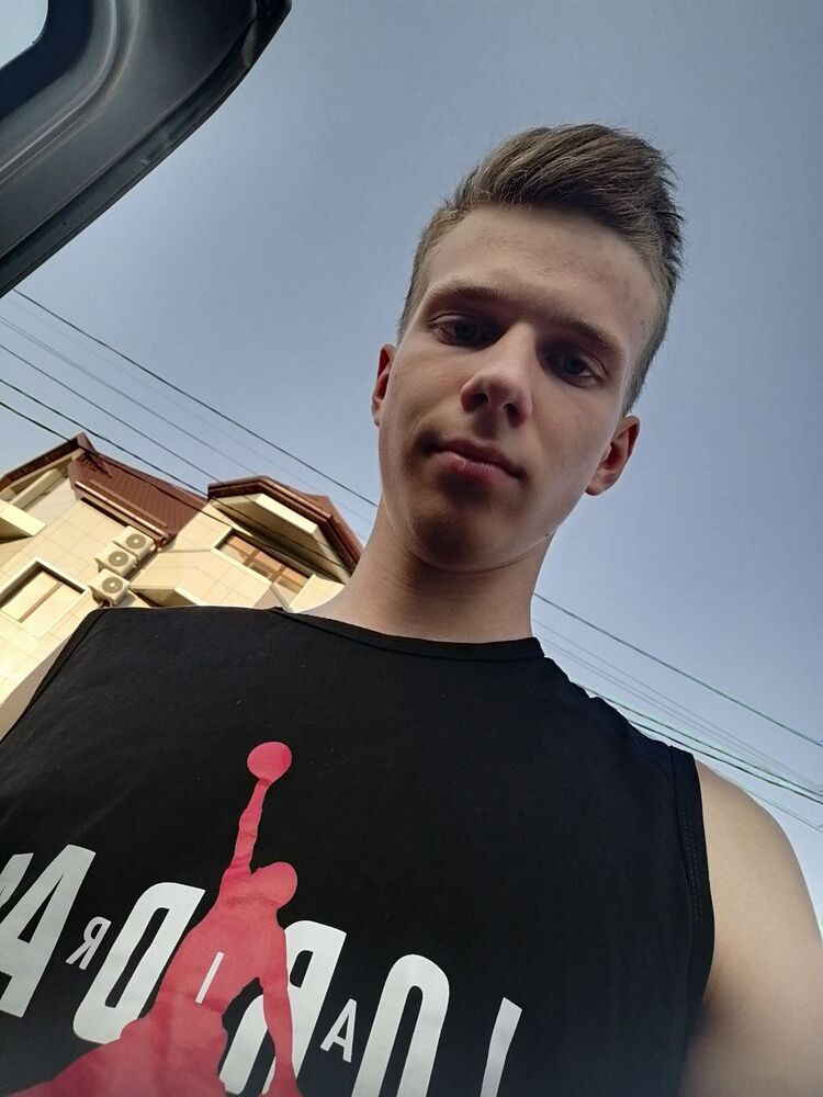  53913166  Vitalik, 22 ,    --