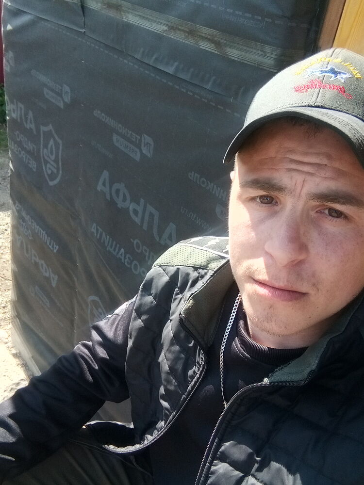  43457766  Igor, 25 ,    