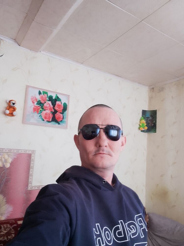  ,   Andrey, 44 ,   c 