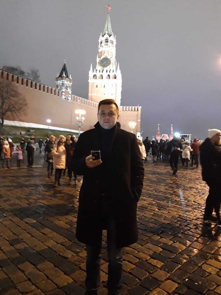 21623066  Sergeii, 42 ,    