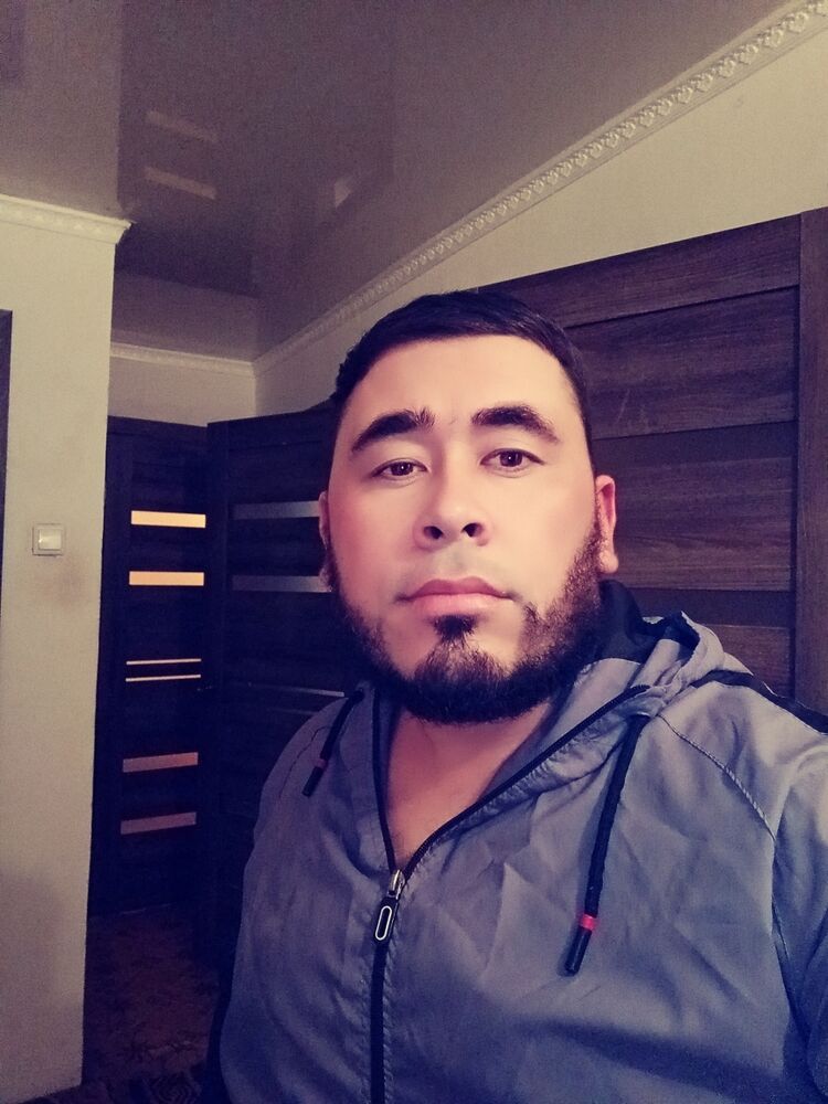  30596016  Muza, 38 ,    